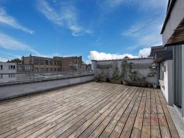 Porte de Namur/Place du Luxembourg – Terrace – Parking