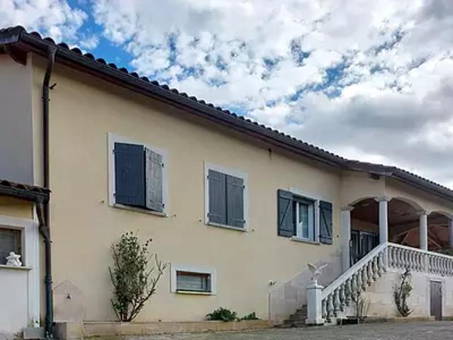 Porte des Pierres Dorées 69640 Achat / Vente maison 8 pièces t8 au dernier étage terrasse