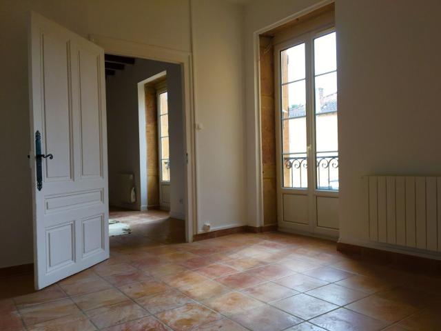 PORTE DES PIERRES DOREES Liergues