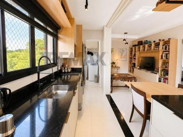 Porteira Fechada! Apartamento Semi Novo com 3 Quartos 1 Suíte no Centro de Quatro Barras