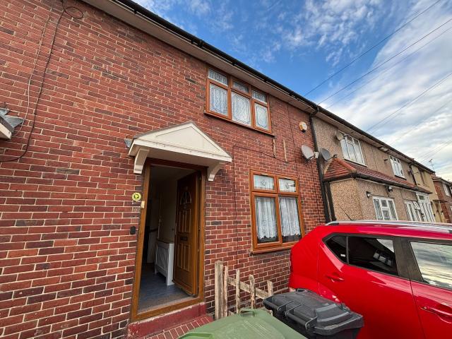 Porters Avenue Dagenham RM8 2EE Century 21 United Kingdom