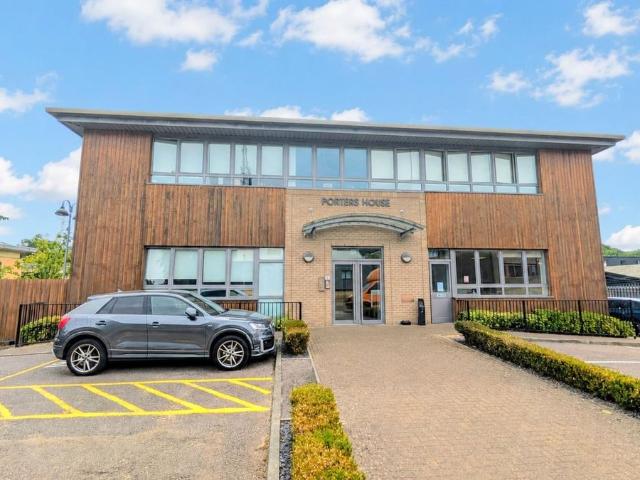 Porters House, 4 Porters Wood, St Albans, Herts AL3, 1 bed flat to rent, £1,300 pcm | PrimeLocation