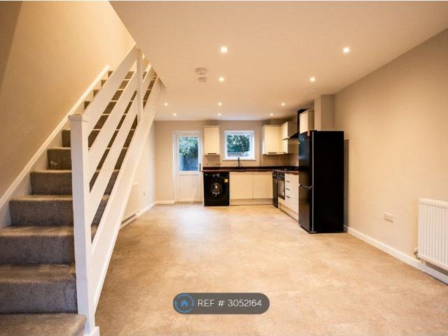 Porthcawl Green, Milton Keynes MK4, 2 bed terraced house to rent, £1,450 pcm | PrimeLocation