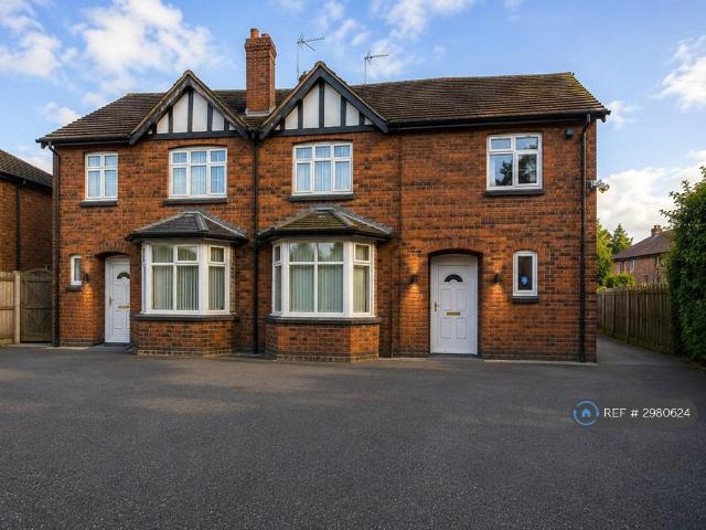 Porthill, Wolstanton. Studio to rent £995 pcm £230 pw