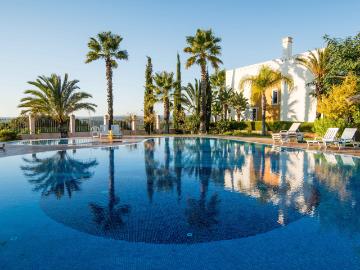 PORTIMÃO ELEGANT HOUSE WITH POOL by HOMING
