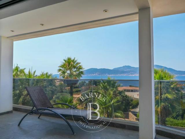 Porticcio, Rive Sud d'Ajaccio, Appartement, 3 Chambres, vue. 85m² Pietrosella