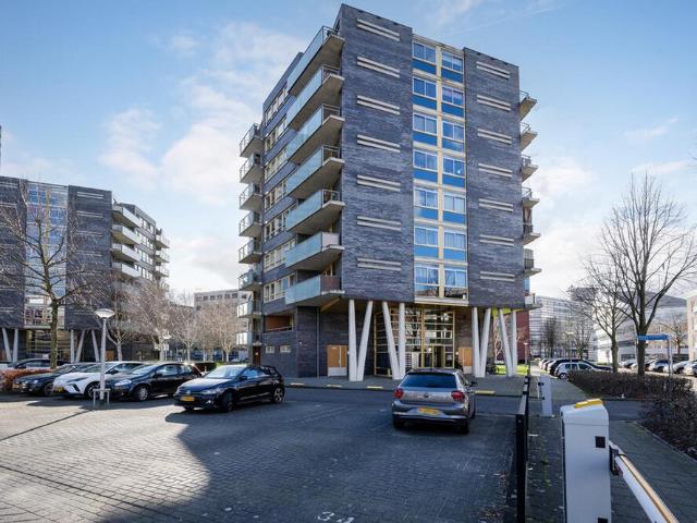 Portiekflat te huur in Almere