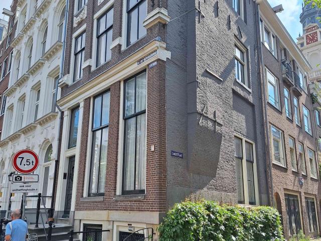 Portiekwoning in Amsterdam