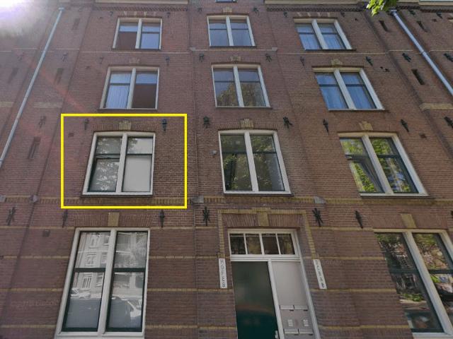 Portiekwoning in Amsterdam