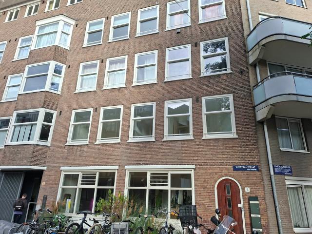 Portiekwoning in Amsterdam