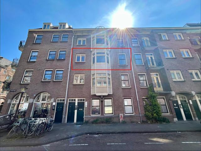 Portiekwoning in Amsterdam