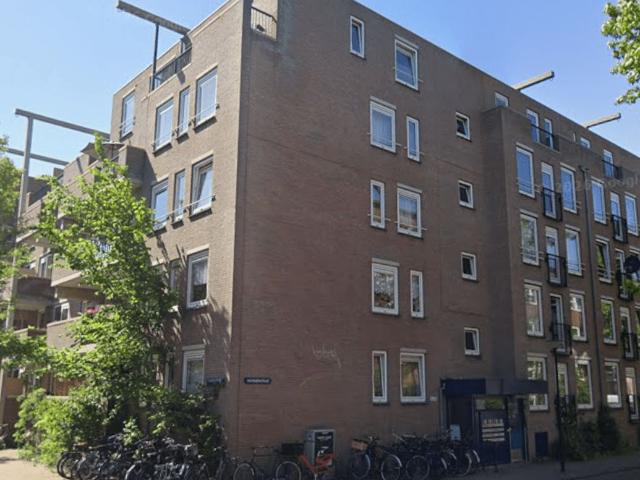Portiekwoning in Amsterdam