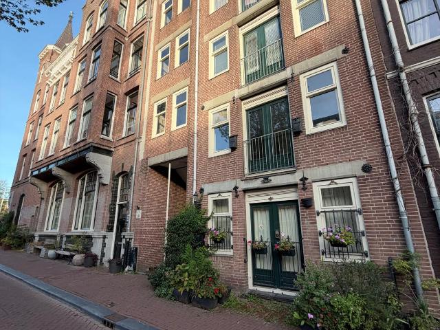 Portiekwoning in Amsterdam