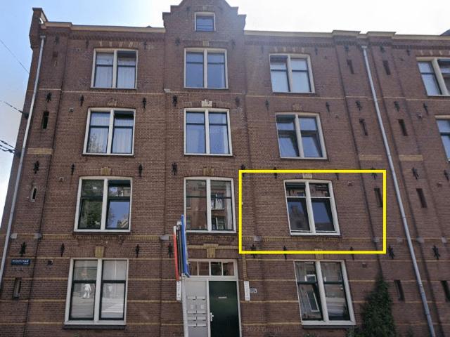 Portiekwoning in Amsterdam