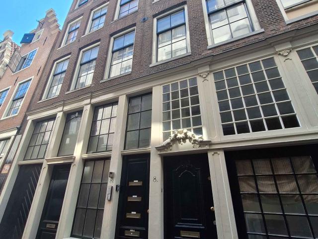 Portiekwoning in Amsterdam