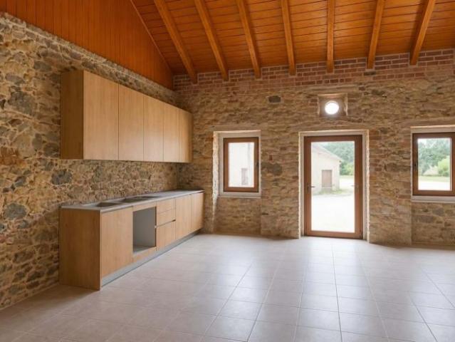 Porto de Mós Leiria 105152367