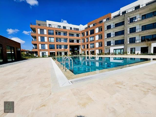 PORTO EMLAK KORAY LİBERTE SİTESİNDE HAVUZ CEPHE 2.5+1 DAİRE