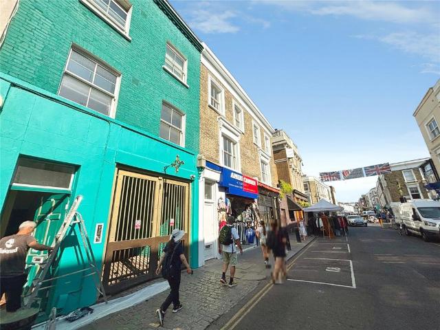 Portobello Road, London, W11 2 bed apartment to rent £3,000 pcm £692 pw