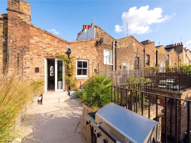 Portobello Road, Notthing Hill, London W11, 2 bed flat to rent, £16,250 pcm | PrimeLocation