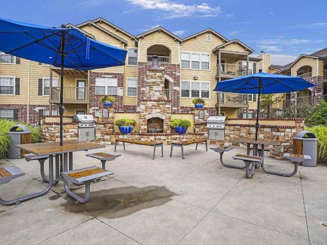 Portofino 2 Bedroom Apartment for Rent at 12526 E Central Ave, Wichita, KS 67206