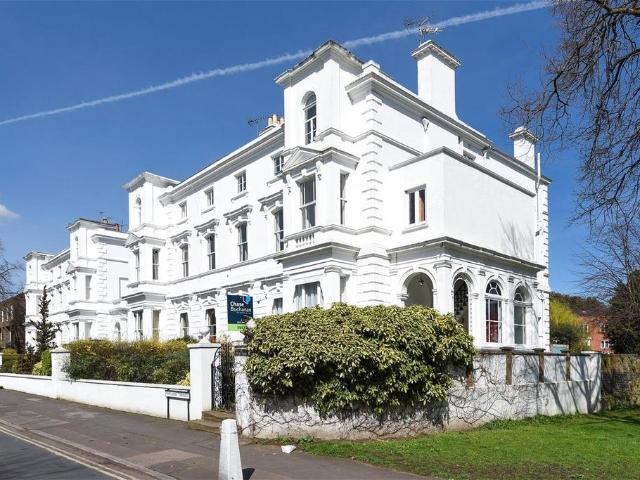 Portland Terrace, Richmond 2 bed apartment to rent £5,995 pcm £1,383 pw