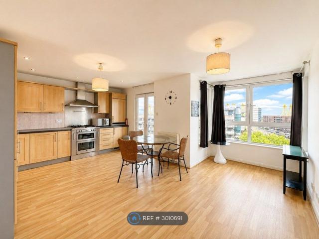 Portland Gardens, Edinburgh EH6, 2 bed flat to rent, £1,600 pcm | PrimeLocation