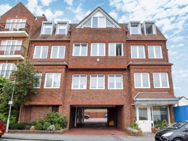 Portland House, Station Road, Gerrards Cross SL9, Studio to rent, £1,095 pcm | PrimeLocation