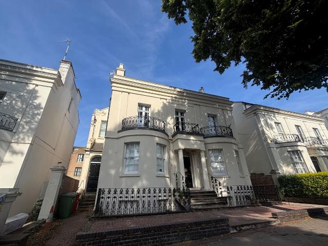 Portland Mews, Leamington Spa CV32, 1 bed penthouse to rent, £1,100 pcm | PrimeLocation