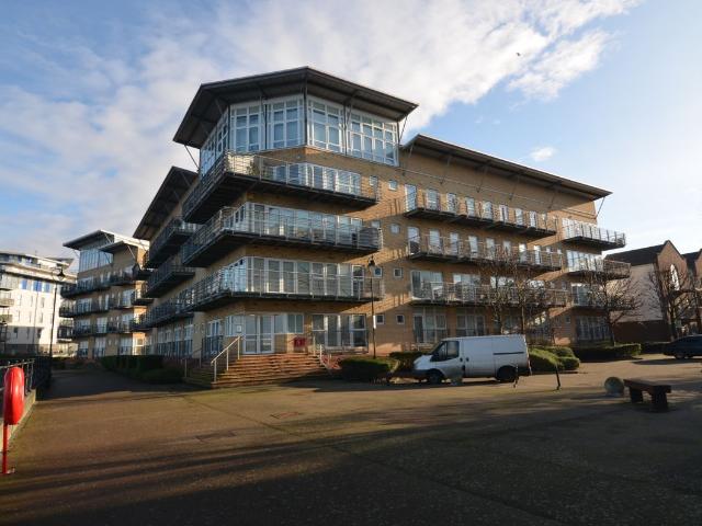 Portland Place, Greenhithe DA9, 1 bed flat to rent, £1,400 pcm | PrimeLocation
