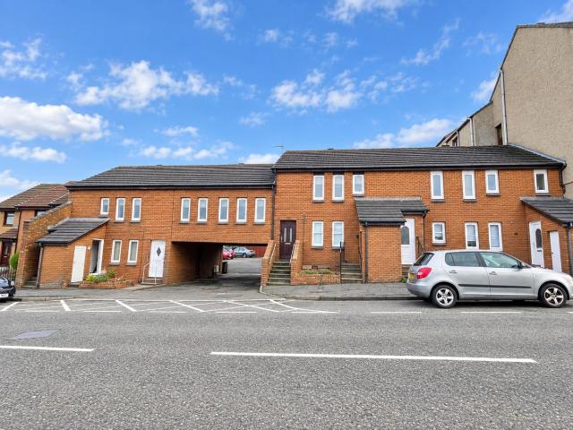Portland Place, Hamilton ML3, 1 bed flat to rent, £595 pcm | PrimeLocation