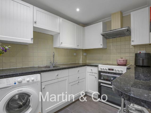 Portland Rd, South Norwood, London SE25, 2 bed flat to rent, £1,650 pcm | PrimeLocation