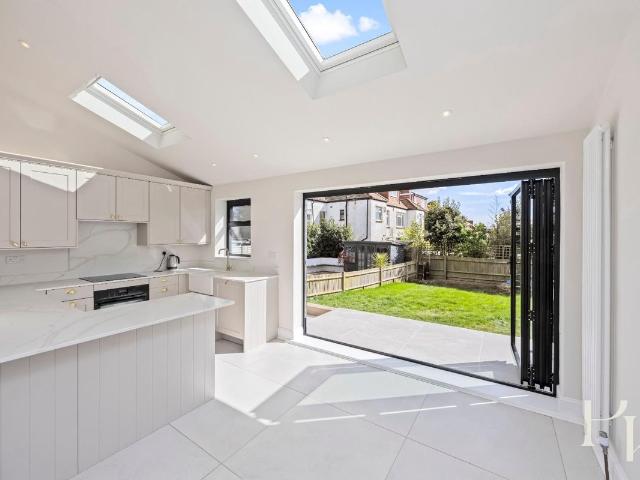 Portland Road, Hove BN3, 5 bed semi detached house to rent, £2,800 pcm | PrimeLocation