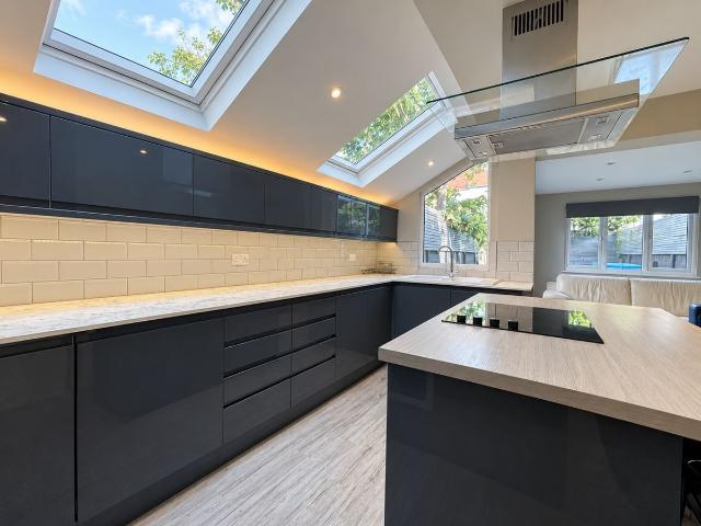 Portland Road, Hove BN3, 6 bed shared accommodation to rent, £4,160 pcm | PrimeLocation
