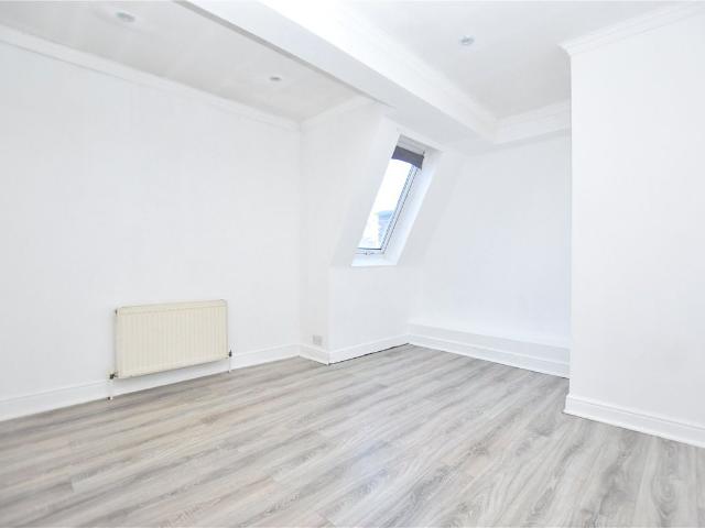Portland Road, London SE25, 1 bed flat to rent, £1,350 pcm | PrimeLocation