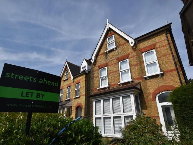 Portland Road, London, SE25 2 bed apartment to rent £1,850 pcm £427 pw