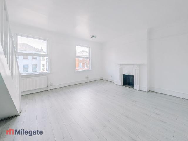 Portland Road, London SE25, 2 bed flat to rent, £1,850 pcm | PrimeLocation