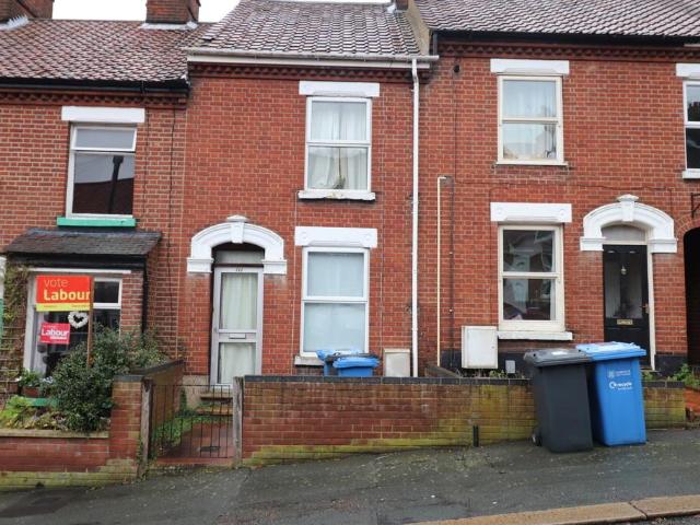 Portland Street 3 bed terraced house to rent £1,170 pcm £270 pw