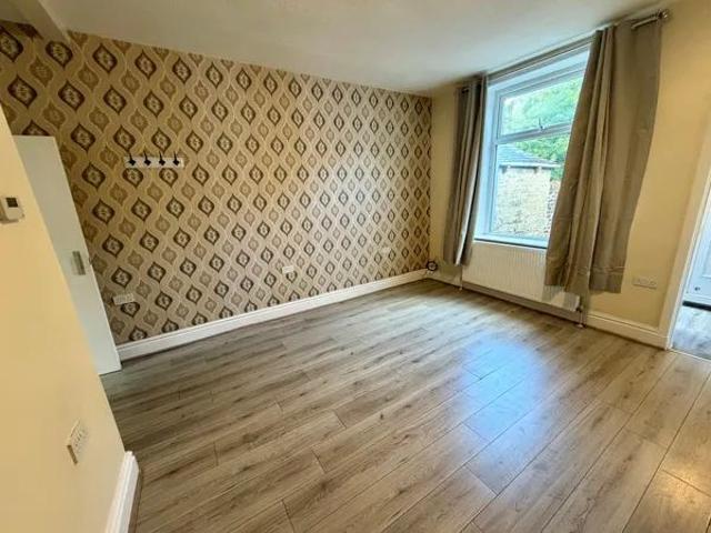 Portland Street, Colne, BB8