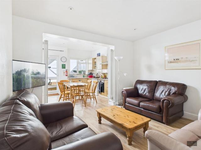 Portland Street, Exeter EX1, 6 bed end terrace house to rent, £3,770 pcm | PrimeLocation
