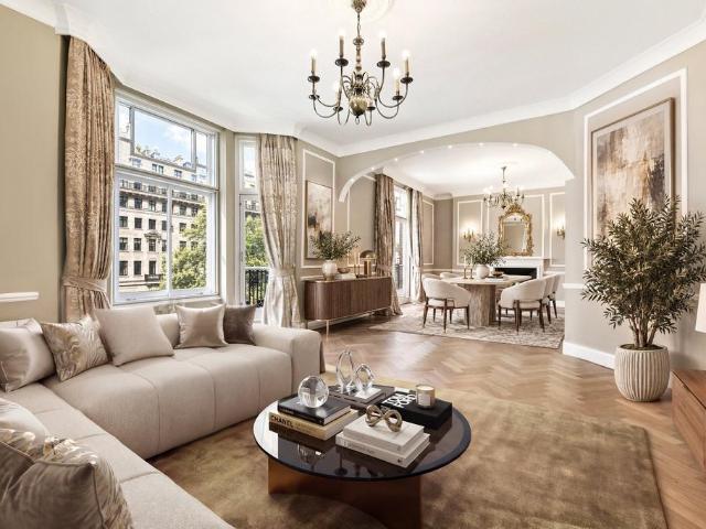 Portman Mansions, Chiltern Street. 4 bed apartment to rent £8,017 pcm £1,850 pw