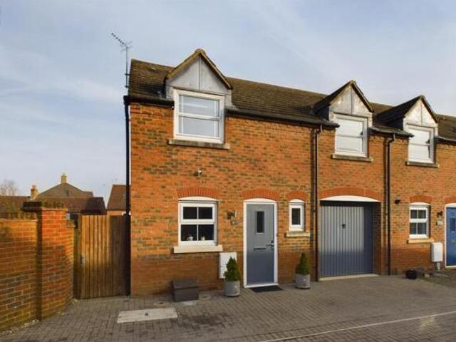 Portman Mews, Aylesbury, 4 Bedroom House