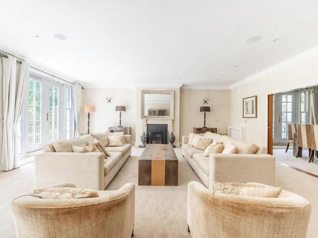 Portman Hall, Stanmore, Harrow, HA3 2 bed flat to rent £3,445 pcm £795 pw