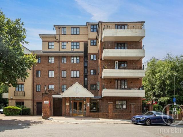 Portman Heights, West Heath Road. 3 bed apartment to rent £3,000 pcm £692 pw