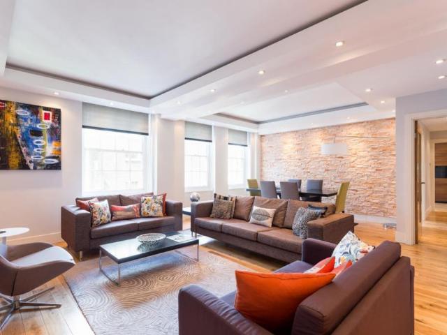 Portman Square W1H 3 bed apartment to rent £7,000 pcm £1,615 pw