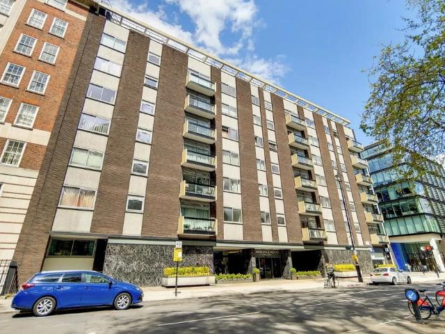 Portman Square, London W1H 3 bed flat to rent £6,067 pcm £1,400 pw
