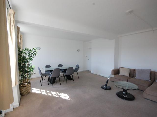 Portman Square, London W1H, 3 bed flat to rent, £5,200 pcm | PrimeLocation