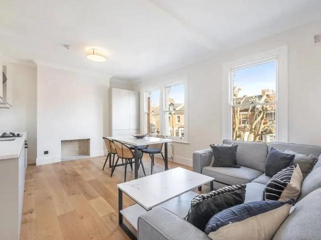 Portnall Road, Maida Vale W9, 3 bed flat to rent, £3,950 pcm | PrimeLocation