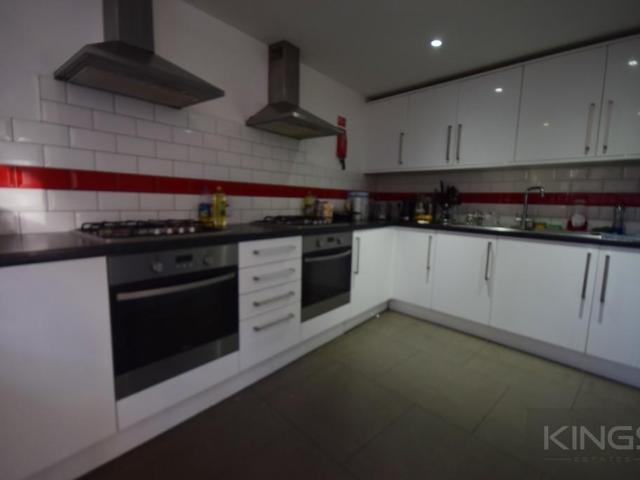 Portsmouth Road 1 bed in a house share to rent £880 pcm £203 pw