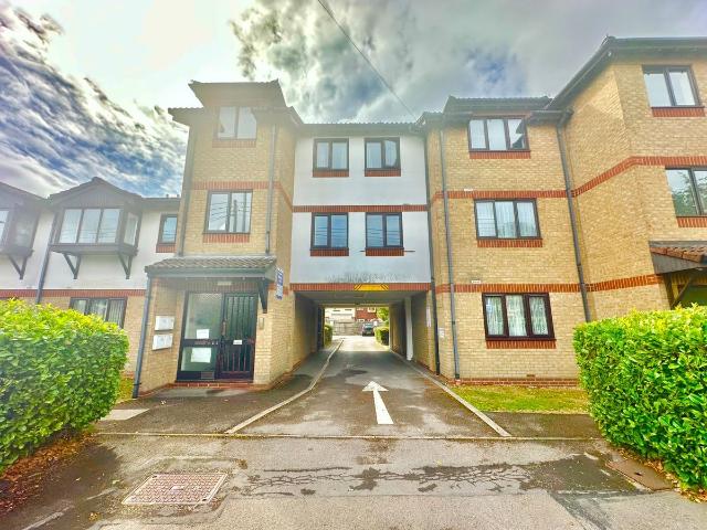 Portsmouth Road, Southampton, Hampshire SO19, 1 bed flat to rent, £975 pcm | PrimeLocation