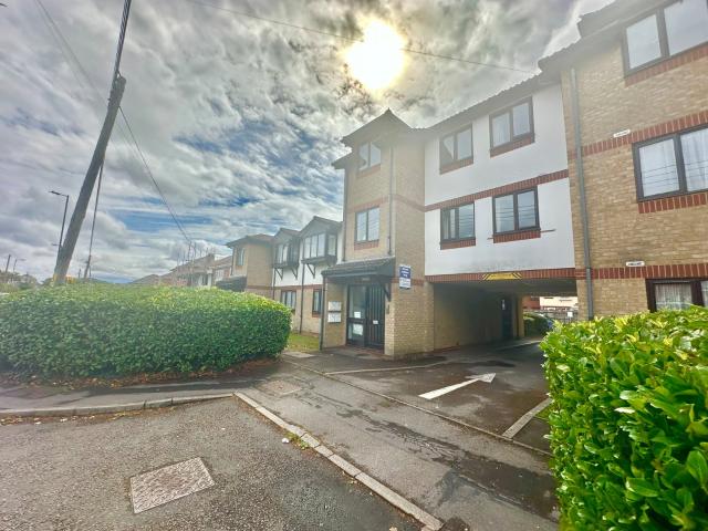 Portsmouth Road, Southampton, Hampshire, SO19